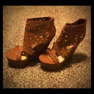 Justfab’s Cut it out perforated platform wedges